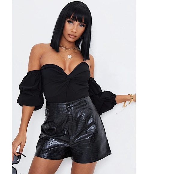 NWOT PrettyLittleThing Black Croc Faux Leather Pleat Detail High Waisted Shorts - Picture 2 of 16